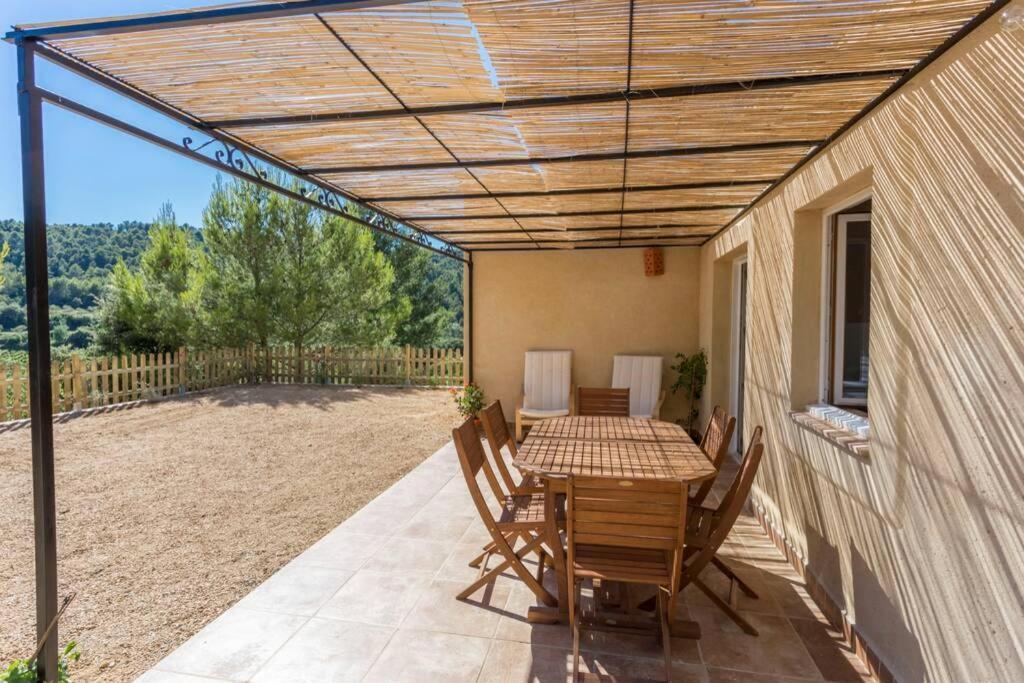 Villa L'Arbre à soleil à Aigues-Vives  Extérieur photo