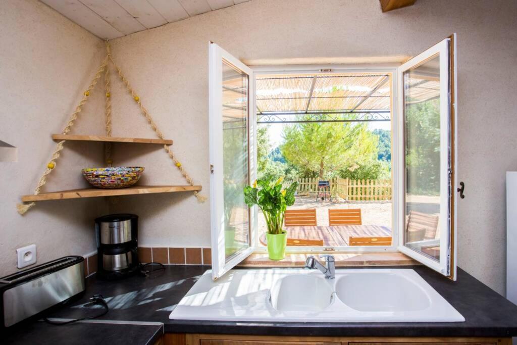 Villa L'Arbre à soleil à Aigues-Vives  Extérieur photo