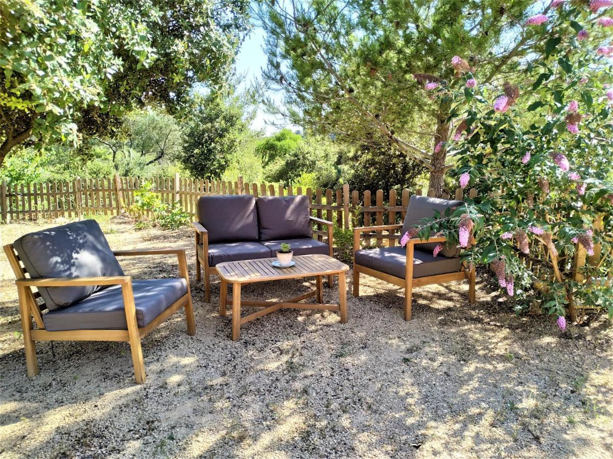 Villa L'Arbre à soleil à Aigues-Vives  Extérieur photo