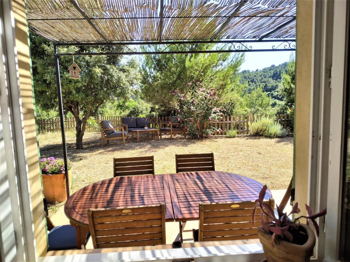 Villa L'Arbre à soleil à Aigues-Vives  Extérieur photo